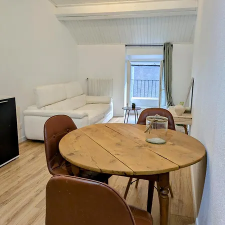 Sous La Tour Apartment Poligny  Exterior photo