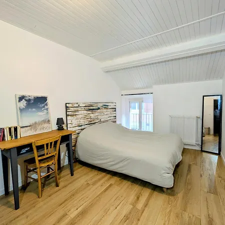 Sous La Tour Apartment Poligny  Exterior photo