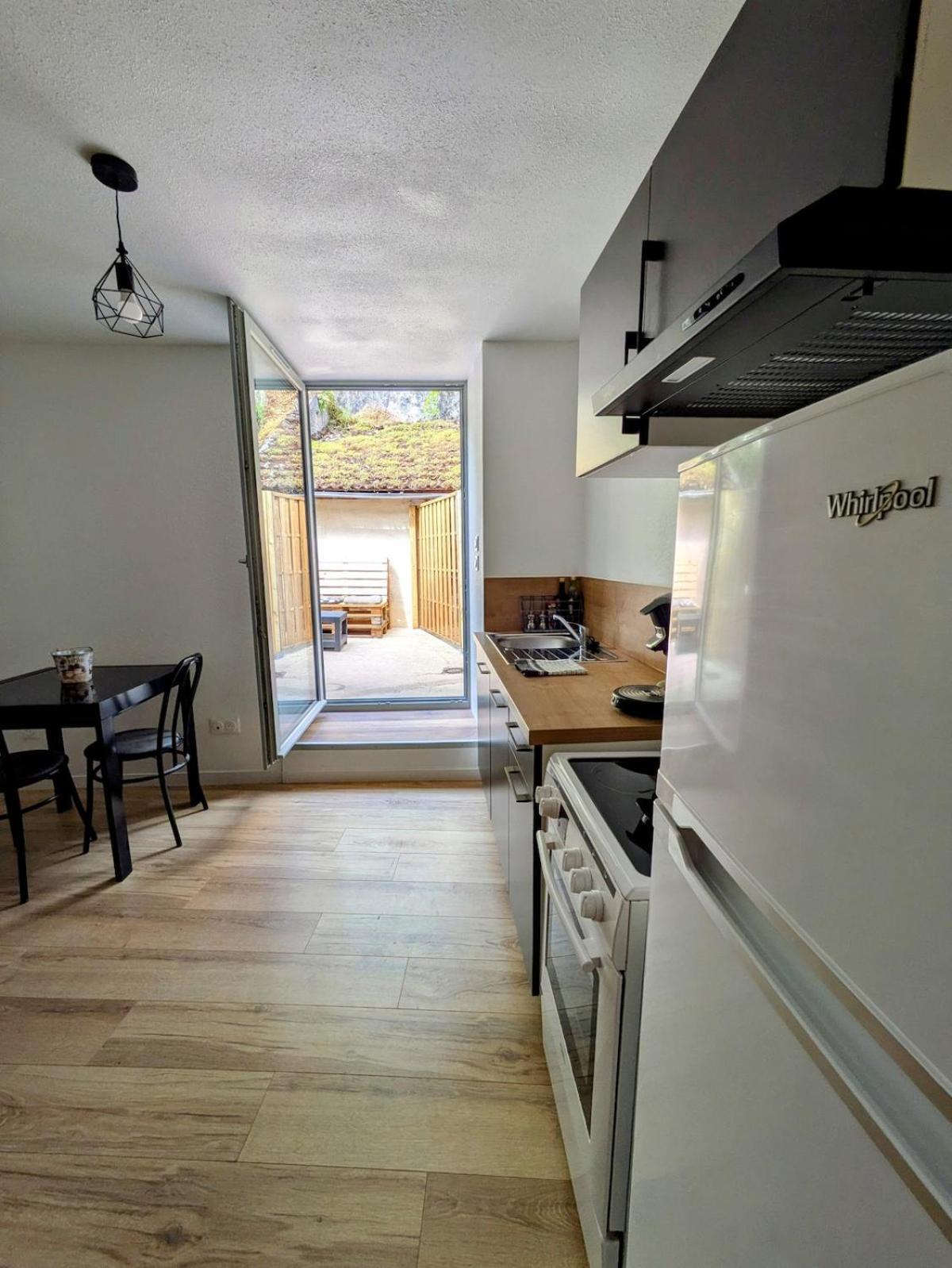 Apartment Sous La Tour Poligny (Jura)